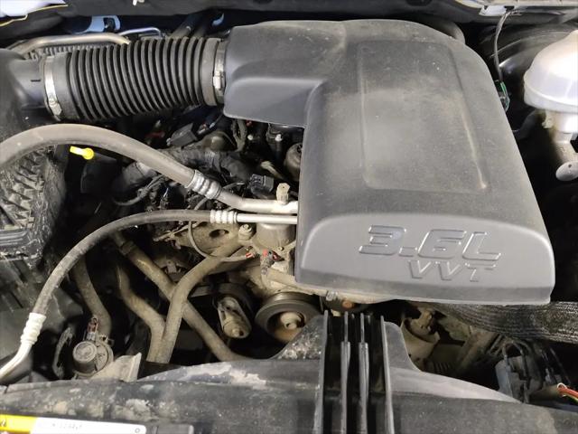 2023 Ram 1500 Classic SLT Crew Cab 4x4 5'7" Box