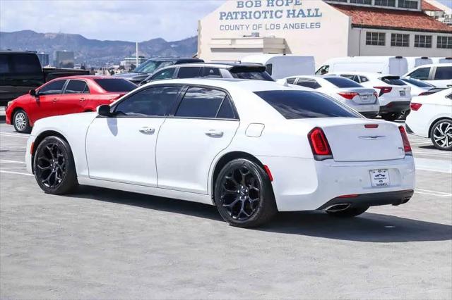 2016 Chrysler 300 300S