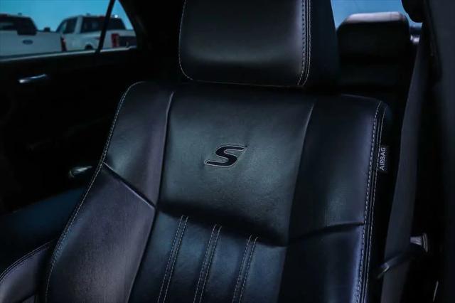 2016 Chrysler 300 300S