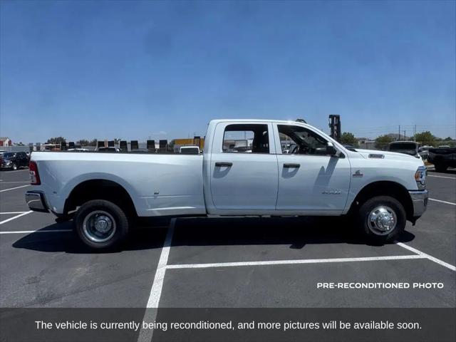 2022 Ram 3500 Tradesman Crew Cab 4x4 8' Box