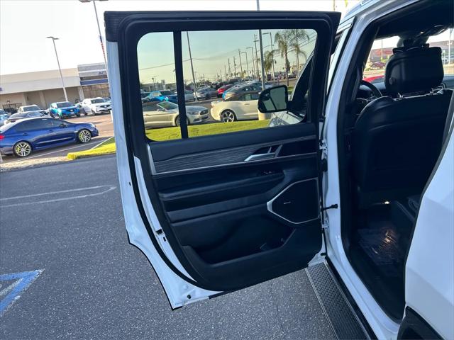 2024 Jeep Wagoneer Series II 4x2