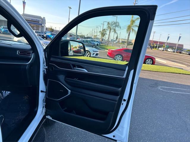 2024 Jeep Wagoneer Series II 4x2