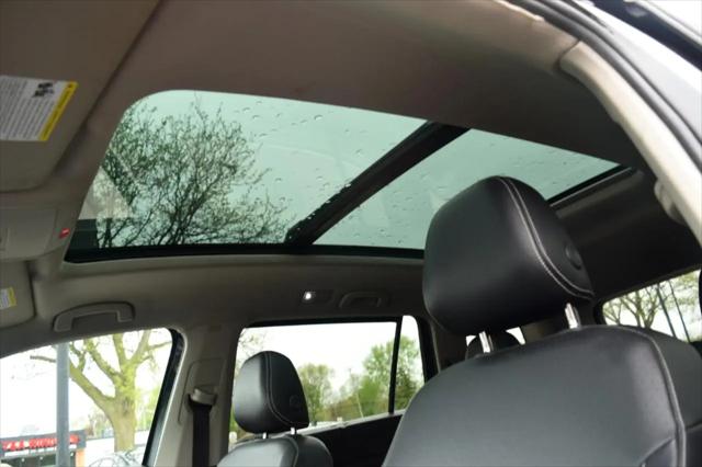 2021 Volkswagen Atlas 3.6L V6 SE w/Technology R-Line