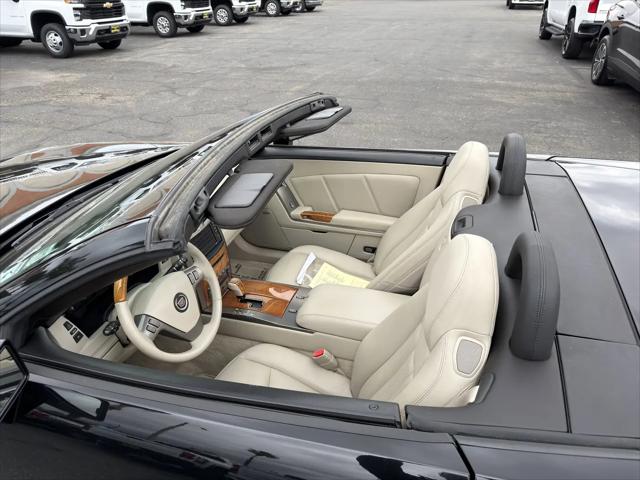 2006 Cadillac XLR Standard