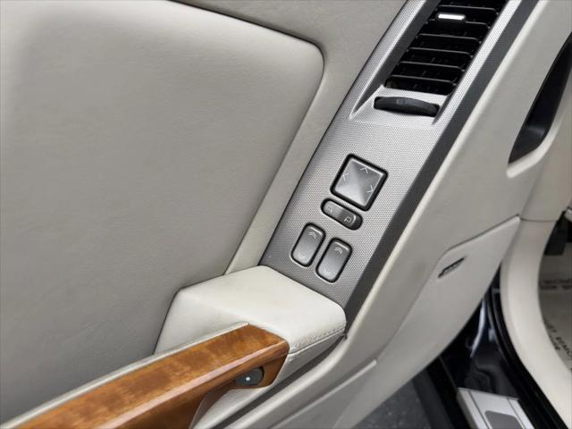 2006 Cadillac XLR Standard