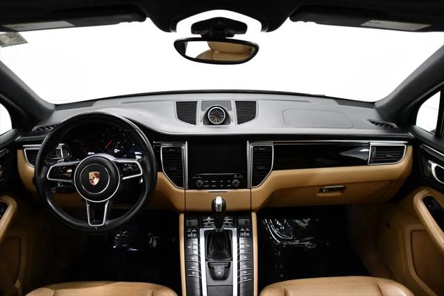 2018 Porsche Macan Macan