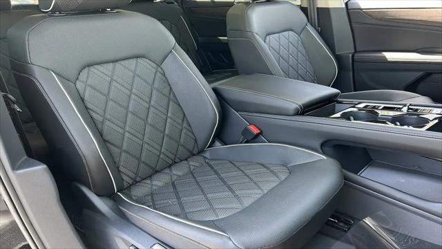 2026 Volkswagen Atlas SEL Premium R-Line