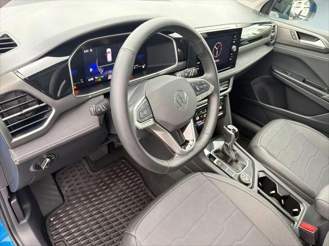 2025 Volkswagen Taos 1.5T SE Black