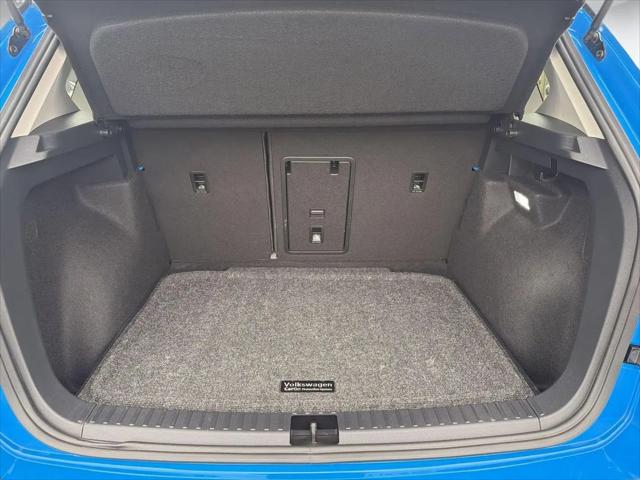 2025 Volkswagen Taos 1.5T SE Black