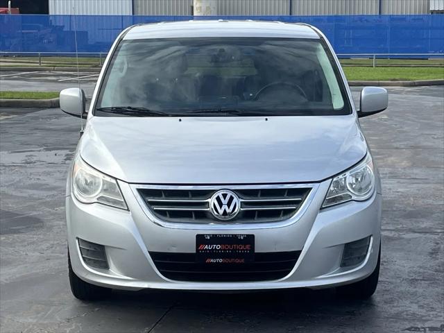2010 Volkswagen Routan SE