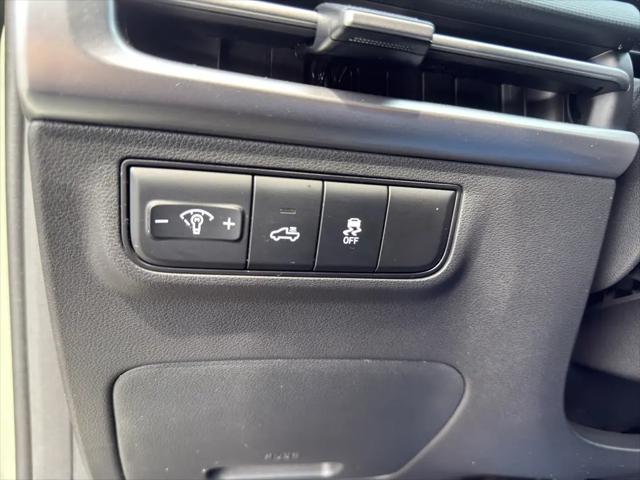 2025 Hyundai Santa Cruz SEL Activity