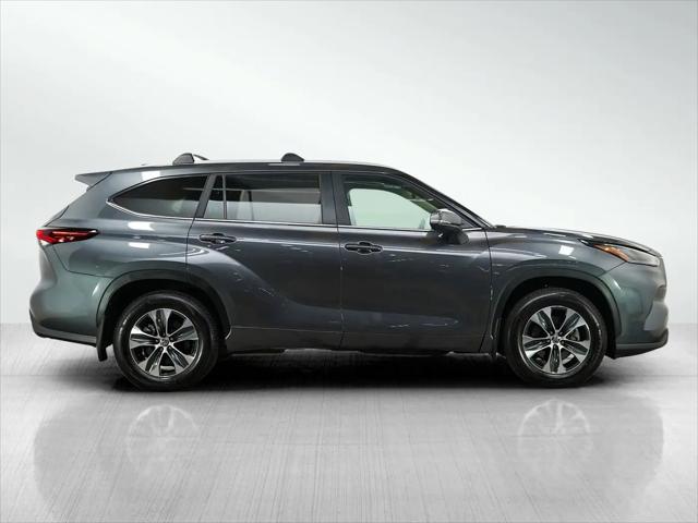 2025 Toyota Highlander XLE