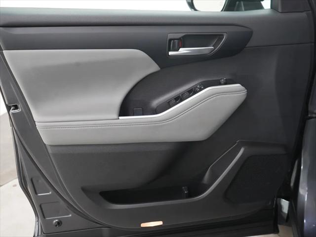2025 Toyota Highlander XLE