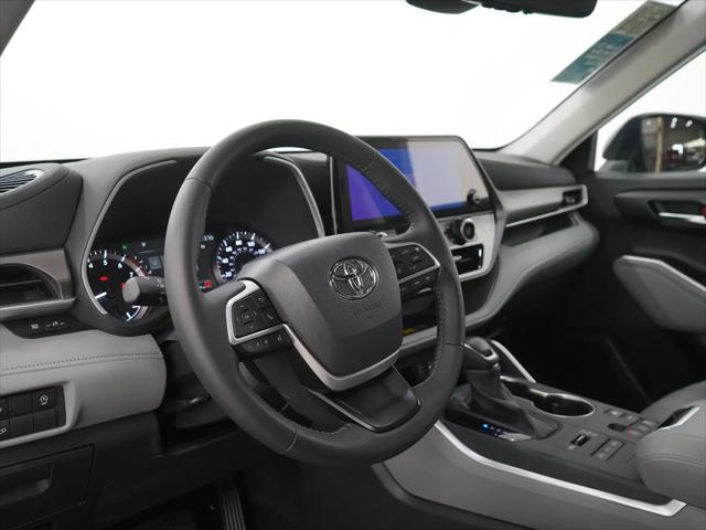 2025 Toyota Highlander XLE