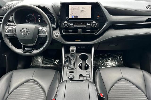 2025 Toyota Highlander LE