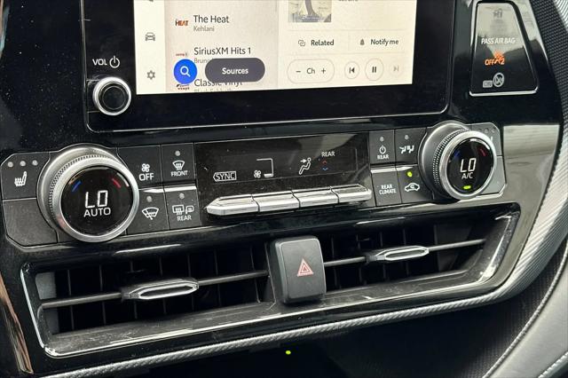 2025 Toyota Highlander LE