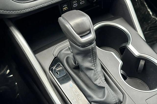 2025 Toyota Highlander LE
