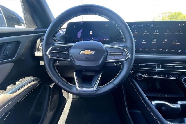 2025 Chevrolet Traverse AWD LT