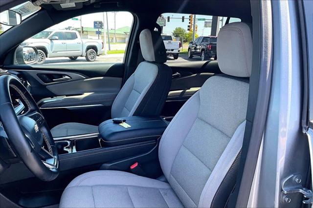 2025 Chevrolet Traverse AWD LT