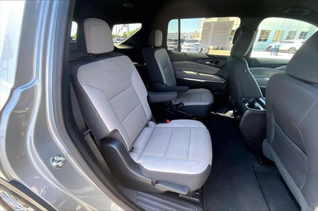 2025 Chevrolet Traverse AWD LT
