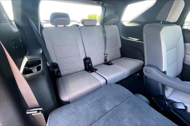 2025 Chevrolet Traverse AWD LT