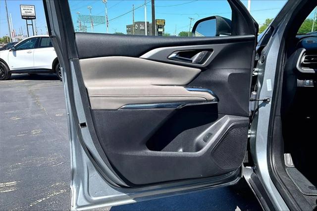 2025 Chevrolet Traverse AWD LT