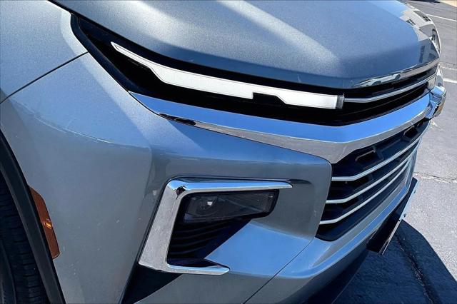 2025 Chevrolet Traverse AWD LT