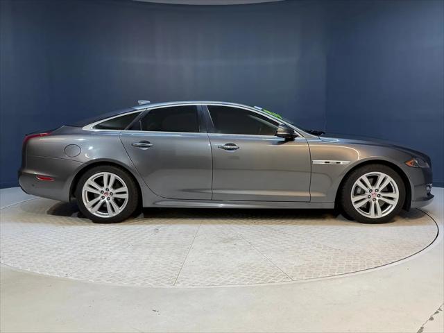 2019 Jaguar XJ R-Sport