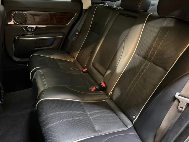 2019 Jaguar XJ R-Sport
