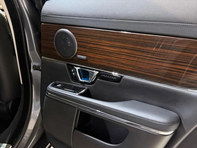 2019 Jaguar XJ R-Sport