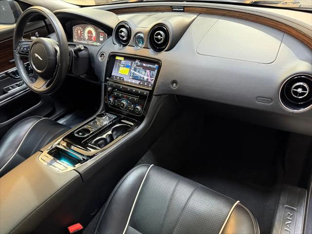 2019 Jaguar XJ R-Sport