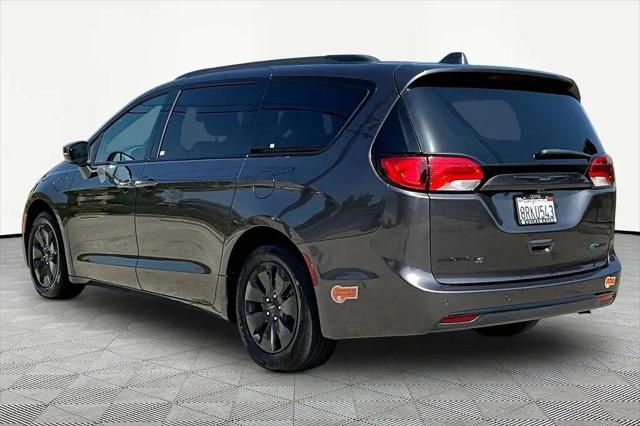 2020 Chrysler Pacifica Hybrid Limited
