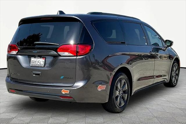 2020 Chrysler Pacifica Hybrid Limited