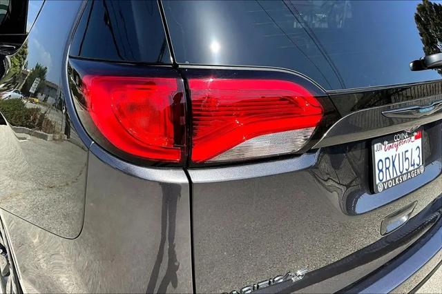 2020 Chrysler Pacifica Hybrid Limited