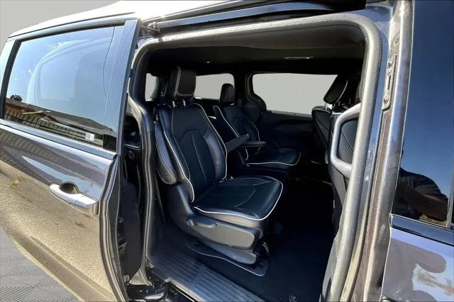 2020 Chrysler Pacifica Hybrid Limited