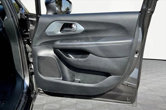 2020 Chrysler Pacifica Hybrid Limited