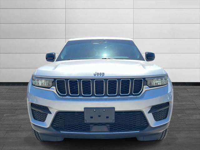 2022 Jeep Grand Cherokee Laredo 4x4