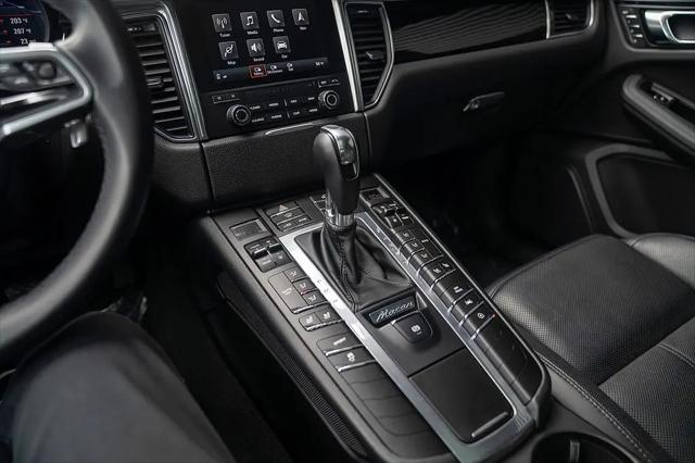 2018 Porsche Macan Macan