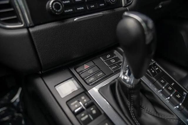 2018 Porsche Macan Macan