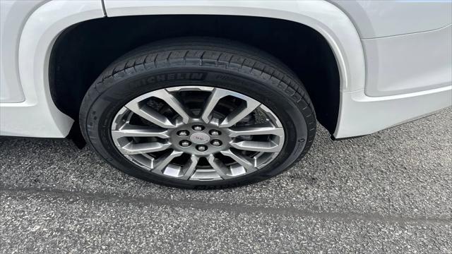2023 GMC Acadia AWD Denali
