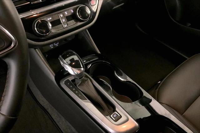 2025 Buick NV Sport Touring FWD