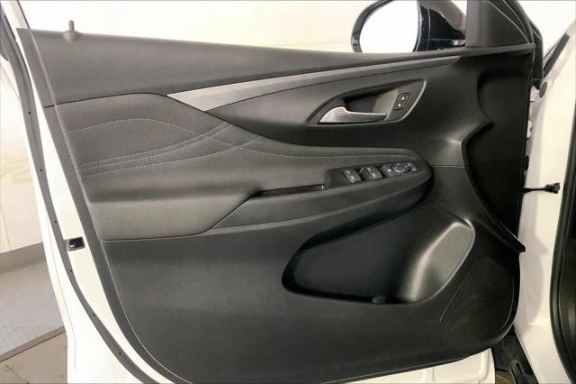 2025 Buick NV Sport Touring FWD