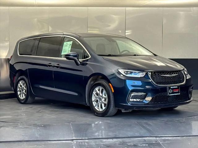 2023 Chrysler Pacifica Touring L for sale in Stockton, CA