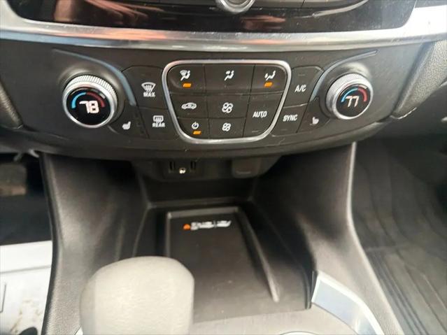 2022 Chevrolet Traverse AWD LT Cloth