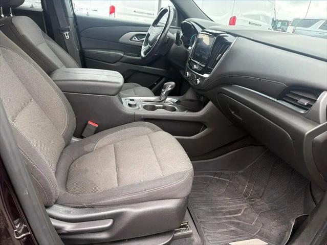 2022 Chevrolet Traverse AWD LT Cloth