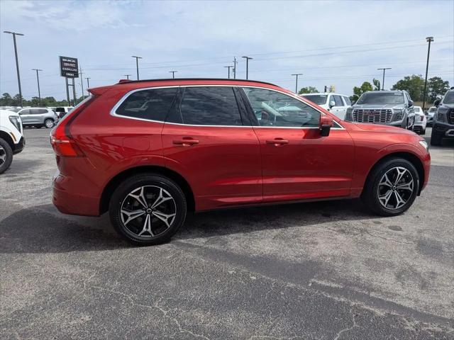 2022 Volvo XC60 B5 Momentum