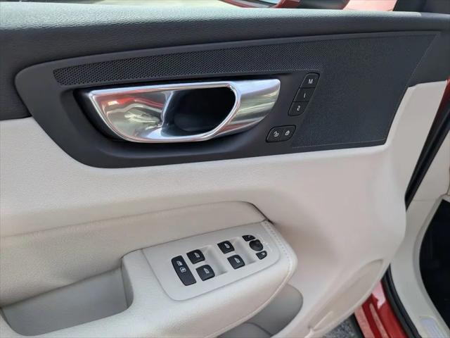 2022 Volvo XC60 B5 Momentum