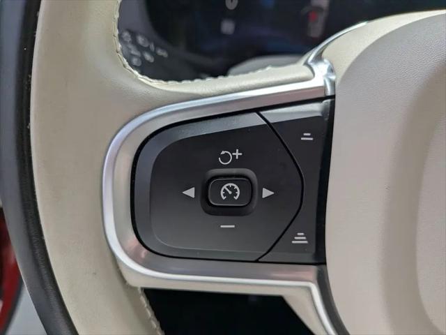 2022 Volvo XC60 B5 Momentum