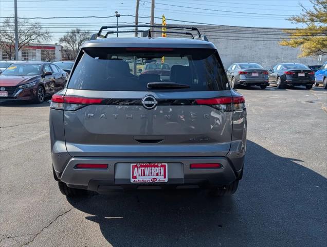 2026 Nissan Pathfinder SL