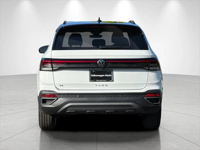2026 Volkswagen Taos SE Black